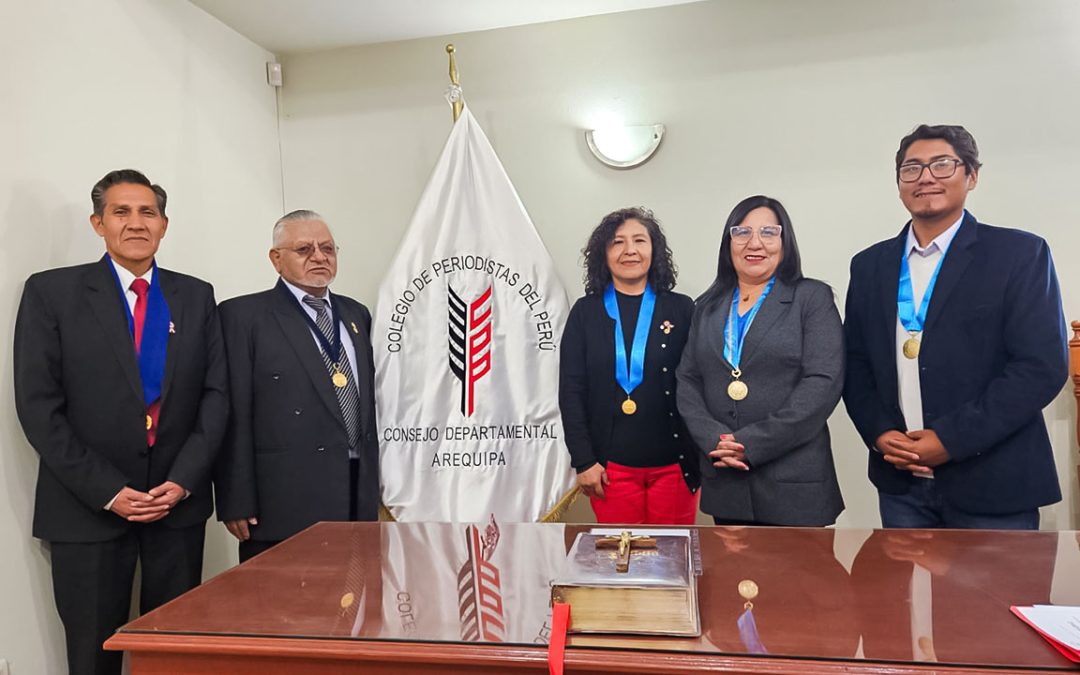 Juramenta comité electoral del Colegio de Periodistas Arequipa