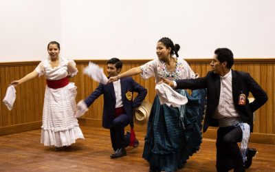 Futuros comunicadores y su homenaje en la semana del día del docente universitario