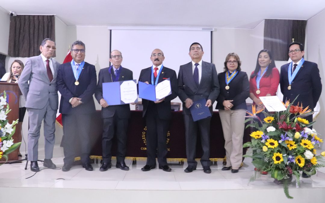 Colegio Profesional de Arequipa reconoce a 14 periodistas