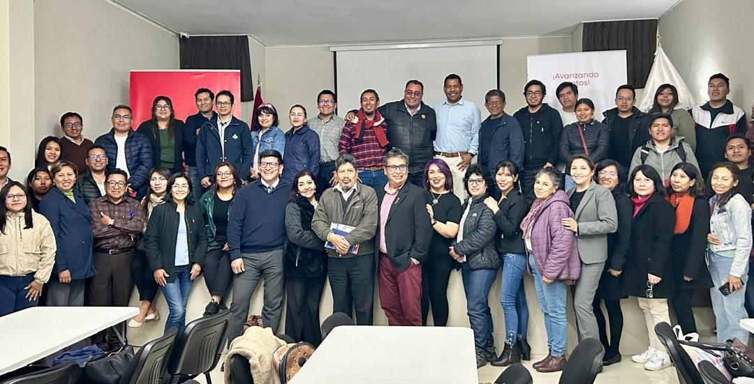 Éxito: más de 60 asisten en III seminario de Colegio de Periodistas Arequipa, Minera Zafranal y Esan