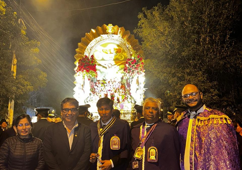 Colegio de Periodistas de Arequipa rinde homenaje a Señor de los Milagros