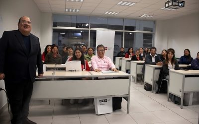 Periodistas arequipeños se capacitan en inteligencia artificial en taller de UTP