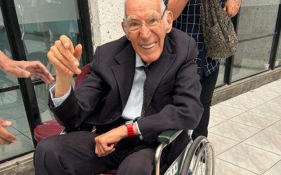 Periodista Carlos Meneses presenta libro de historiador Hélard Fuentes