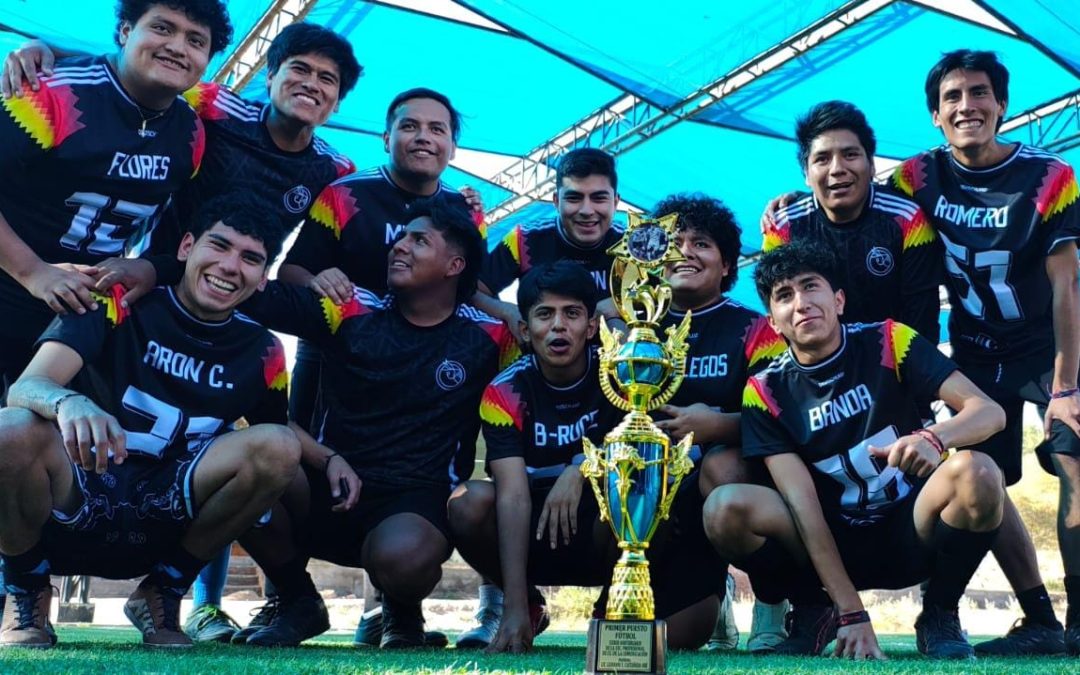 Futuros periodistas se ganan los aplausos en la cancha