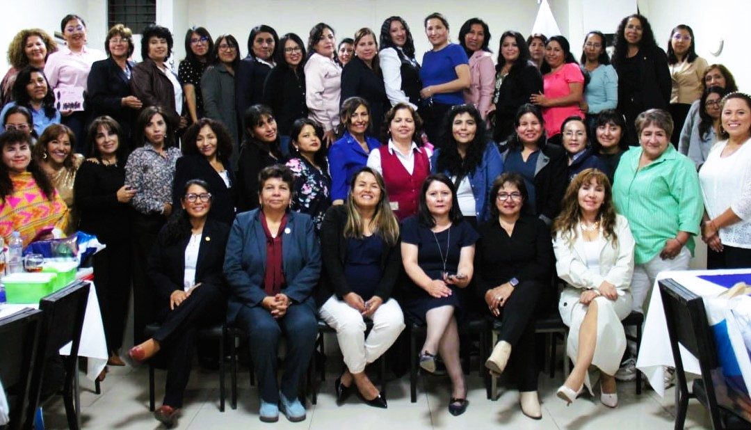 Colegio de Periodistas celebró a madres periodistas de Arequipa